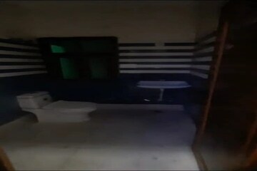 Parking in 2 BHK Builder Floor at Sector 14 Dwarka – for Rent