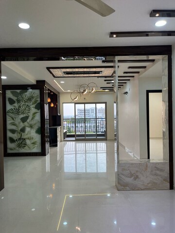 Room in 3 BHK Apartment at Aurobindo The Regent, Kondapur – for Rent