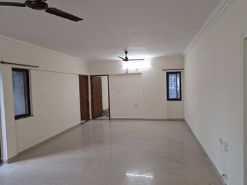 Room in 2 BHK Apartment at Gera Emerald City, Kharadi – for Rent