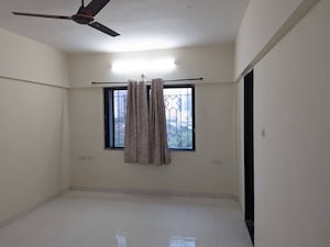 Room in 2 BHK Apartment at Gera Emerald City, Kharadi – for Rent