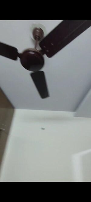 Furnished Amenities in 1 BHK Builder Floor at Shalimar Bagh – for Rent