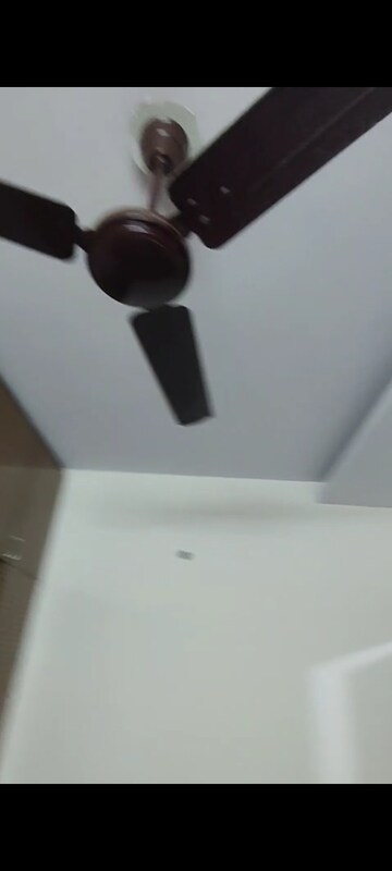 Furnished Amenities in 1 BHK Builder Floor at Shalimar Bagh – for Rent