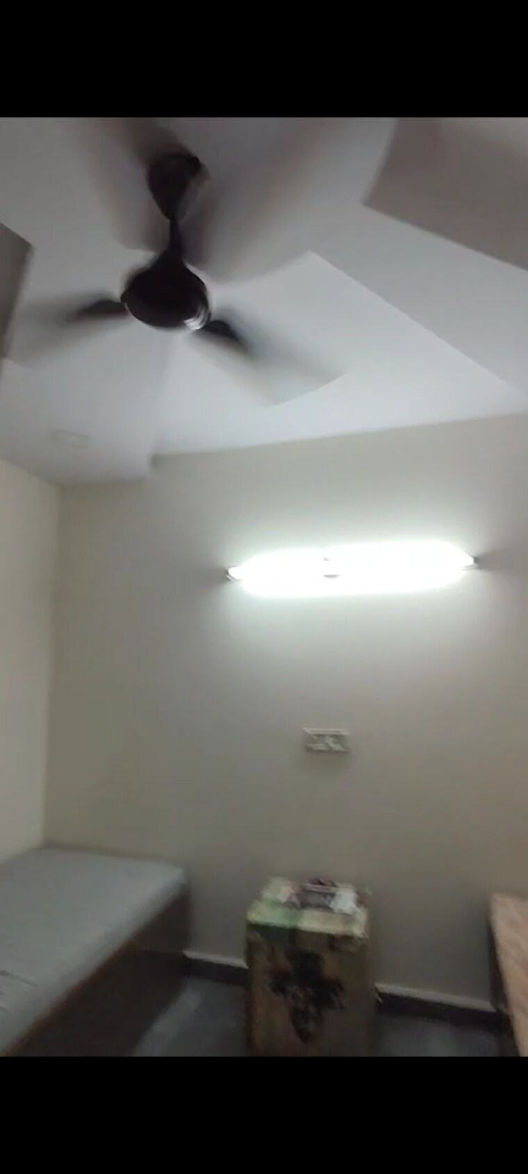 Room, shalimar bagh 1 Bedroom 700 Sq.Ft. Builder Floor In Shalimar Bagh Delhi 9409251