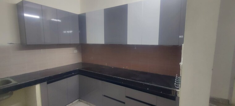 Kitchen, upavp-ganga-yamuna-and-hindon-enclave 2.5 Bedroom 1280 Sq.Ft. Apartment In Pratap Vihar Ghaziabad 9409312