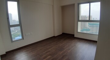 Room in 2 BHK Apartment at Piramal Vaikunth, Balkum Pada – for Sale