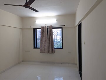 Room in 3 BHK Apartment at Gera Emerald City, Kharadi – for Rent