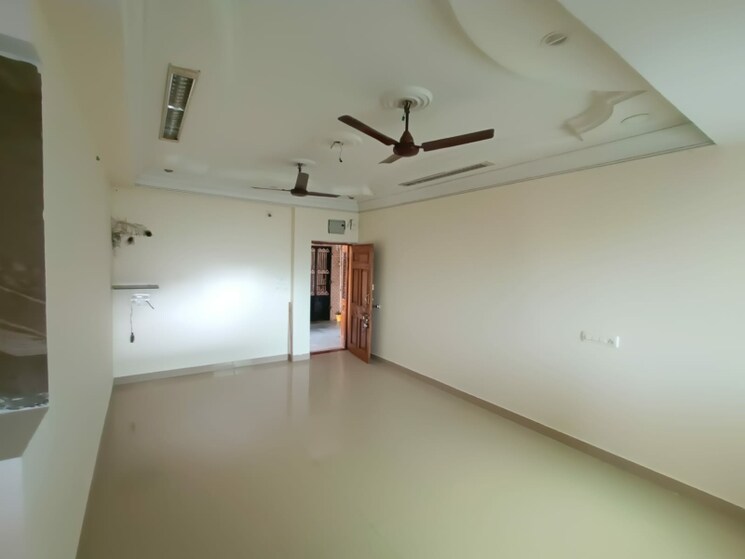 Room, hn-safal-flora 3 Bedroom 3500 Sq.Ft. Apartment In Shahibagh Ahmedabad 9409420