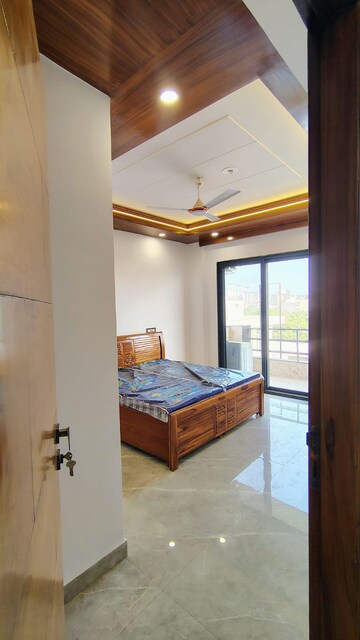 Bedroom in 4 BHK Builder Floor at Sushant Lok 2, Sector 57 – for Rent