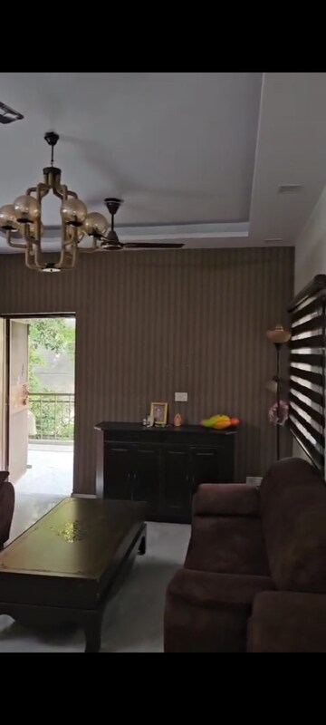 Living Room in 2 BHK Builder Floor at Shalimar Bagh – for Rent