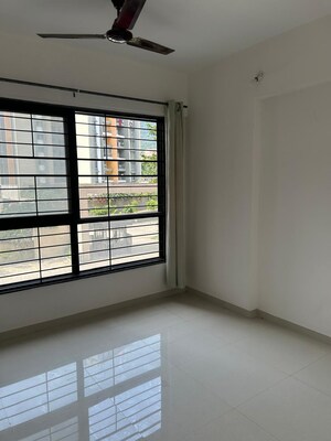 Room in 2 BHK Apartment at Kohinoor Coral Phase 3, Hinjewadi – for Rent