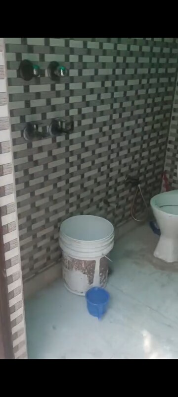 Bathroom in 1 RK Builder Floor at Shalimar Bagh – for Rent