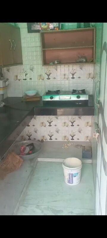 Kitchen in 1 RK Builder Floor at Shalimar Bagh – for Rent