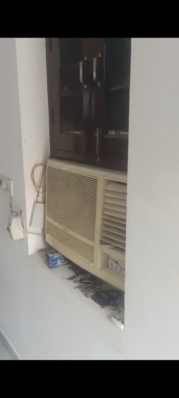 Bathroom in 1 RK Builder Floor at Shalimar Bagh – for Rent