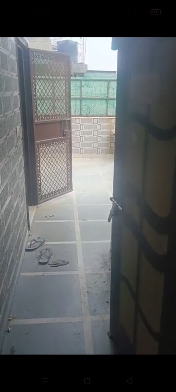 Bathroom in 1 RK Builder Floor at Shalimar Bagh – for Rent