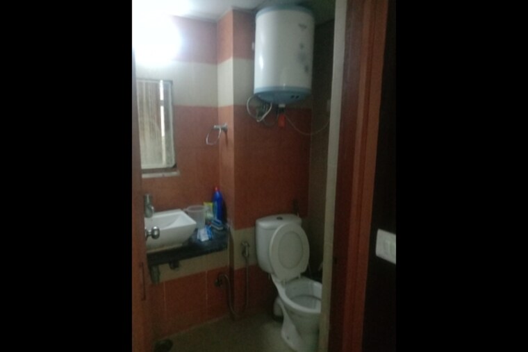 Bathroom, mahagun-mywoods 2.5 Bedroom 1112 Sq.Ft. Apartment In Sector 16c Greater Noida Greater Noida 9409713