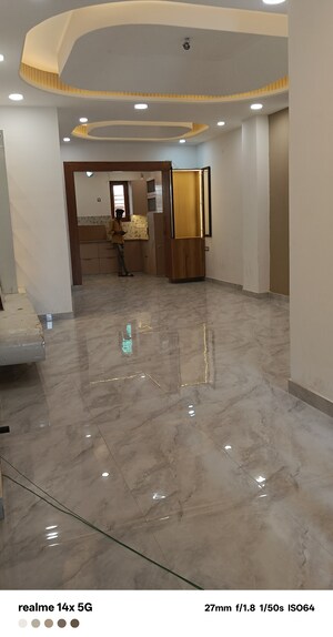 Room in 3 BHK Builder Floor at Rps Palms, Sector 88 – for Sale