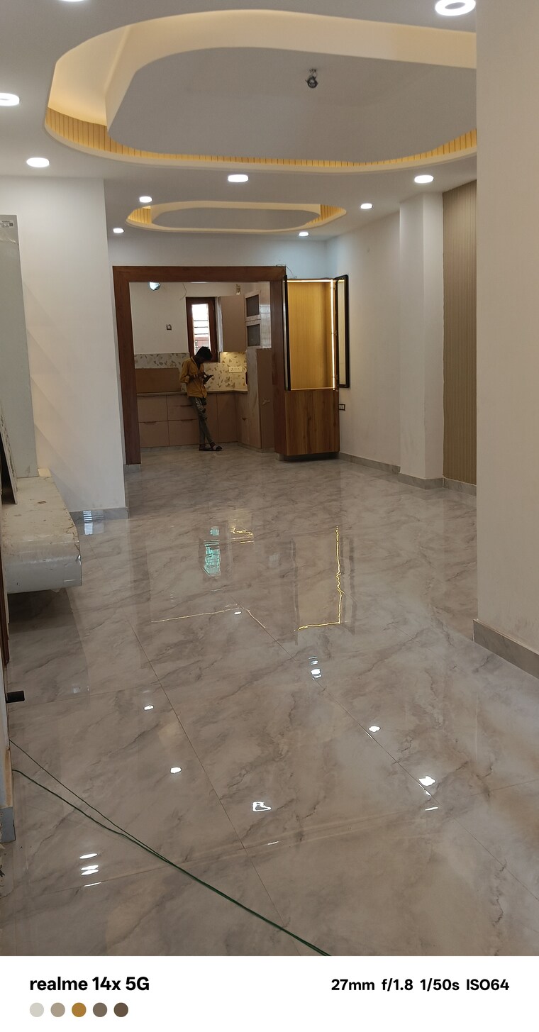 Room, rps-palms 3 Bedroom 1000 Sq.Ft. Builder Floor In Sector 88 Faridabad 9409462