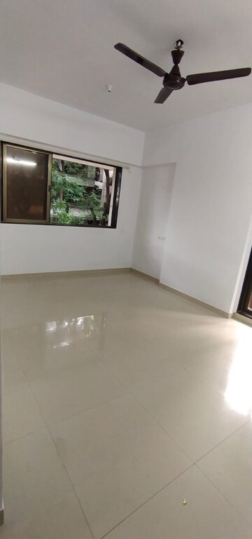 Bedroom in 2 BHK Apartment at Ameet Tower, Chembur – for Rent