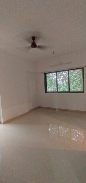 Bedroom in 2 BHK Apartment at Ameet Tower, Chembur – for Rent