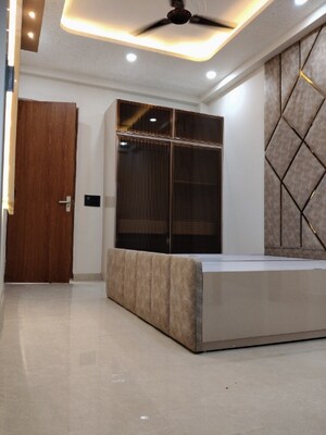 Room in 3 BHK Builder Floor at Bharti Apartments, Shakti Khand iv – for Sale