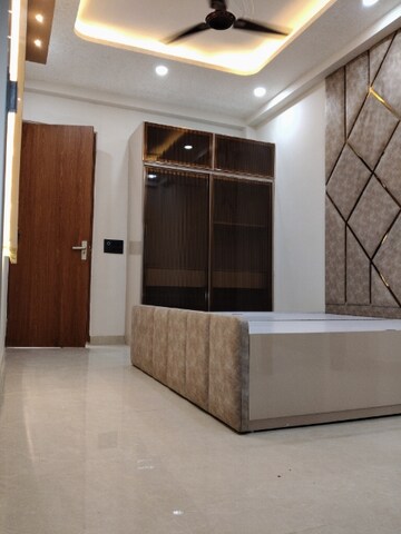 Room in 3 BHK Builder Floor at Bharti Apartments, Shakti Khand iv – for Sale