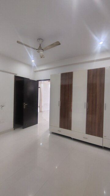 Furnished Amenities in 3 BHK Builder Floor at M3M Atrium, Sector 57 – for Rent