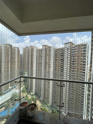 1.5 BHK Apartment For Rent in Lodha Vivant, Ghodbunder Road