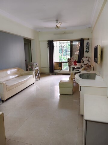 Team Area in 2 BHK Apartment at Panch Mahal, Powai – for Rent