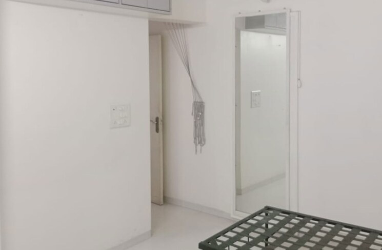 Room, bhandup Pg For Girls In Bhandup 9409541