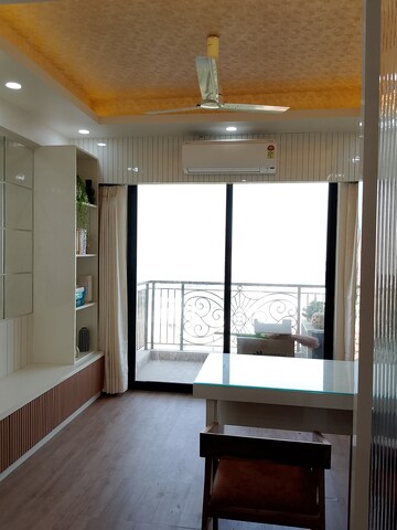 Room in  Office Space at Omaxe Hazratganj, Gomti Nagar – for Rent