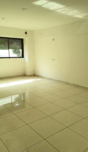 Room in  Office Space at Navrangpura – for Rent