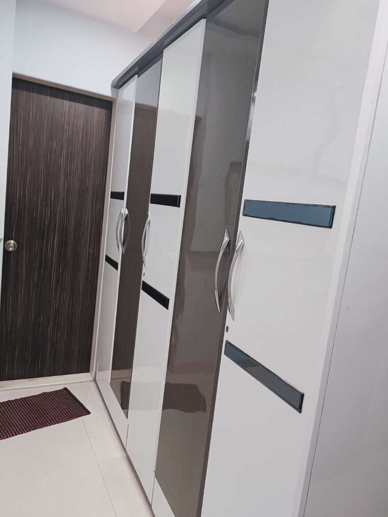 Cupboard, kopar khairane Pg For Girls In Kopar Khairane 9409800