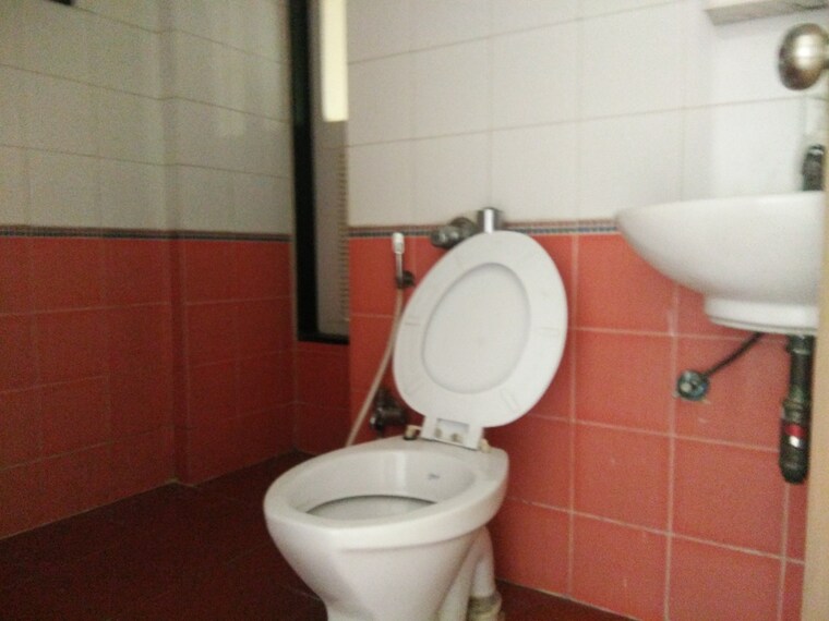 Bathroom, dosti-acres-aster 2 Bedroom 945 Sq.Ft. Apartment In Wadala East Mumbai 9409868