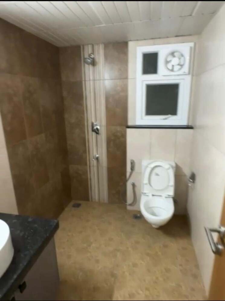 Bathroom, prestige-tranquil 3.5 Bedroom 2049 Sq.Ft. Apartment In Kokapet Hyderabad 9409799