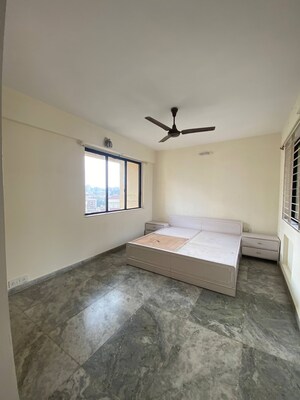 Room in 2 BHK Apartment at Hiranandani Garden Brentwood, Powai – for Rent