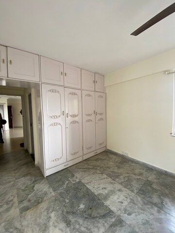 Room in 2 BHK Apartment at Hiranandani Garden Brentwood, Powai – for Rent