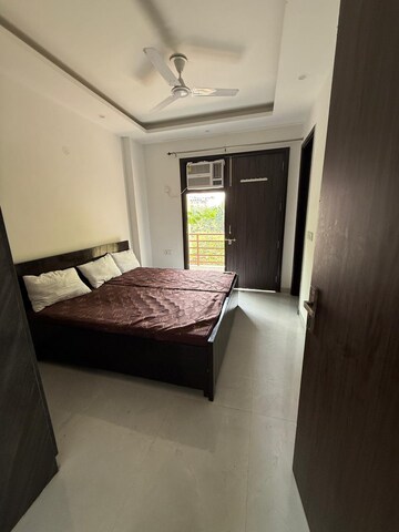 Bedroom in 2 BHK Builder Floor at Ardee City, Sector 52 – for Rent