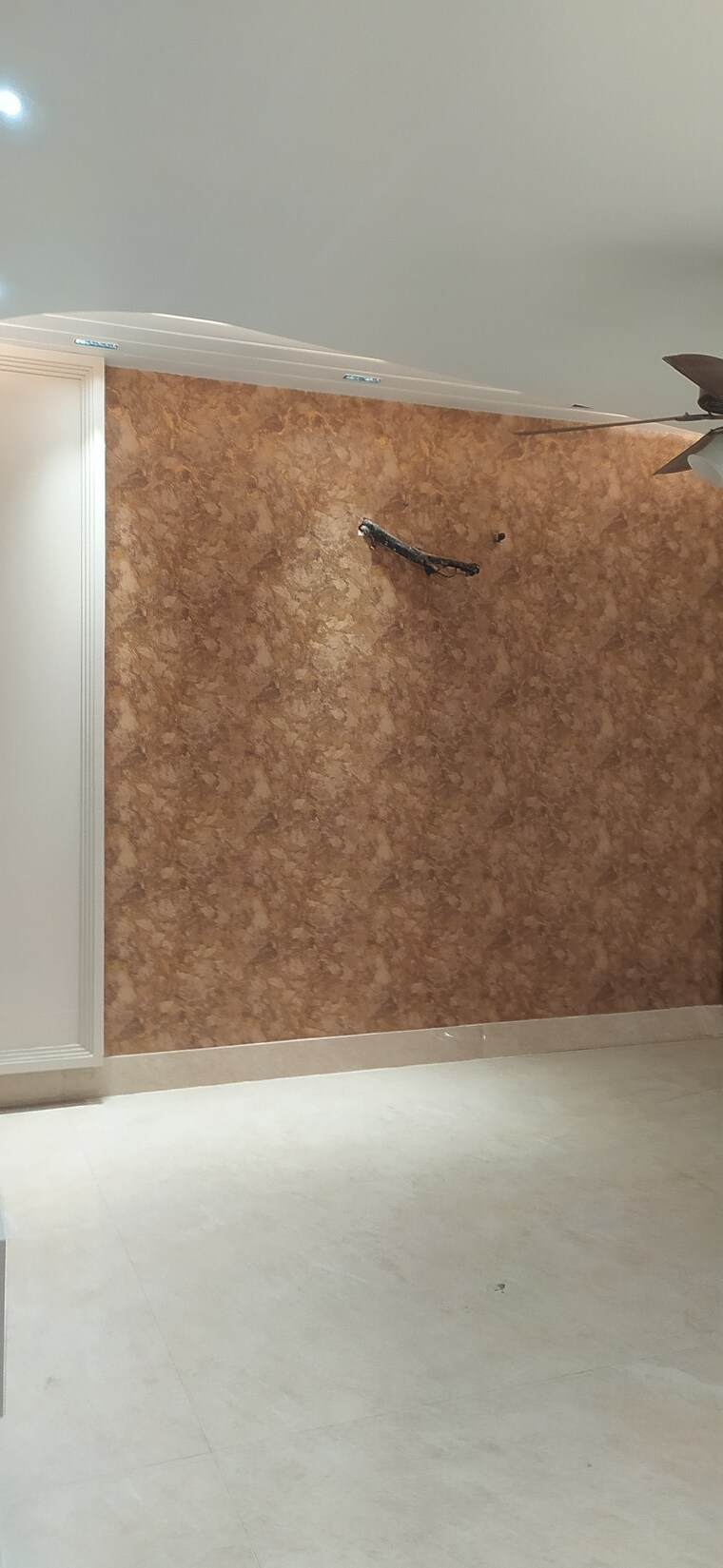 Room, sector 85 4 Bedroom 350 Sq.Yd. Builder Floor In Sector 85 Faridabad 9409915