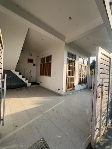 3 BHK Independent House For Rent in Pondha