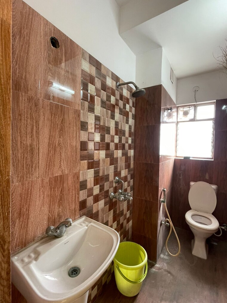 Bathroom, ps-equinox  1185 Sq.Ft. Apartment In Topsia Kolkata 9409858