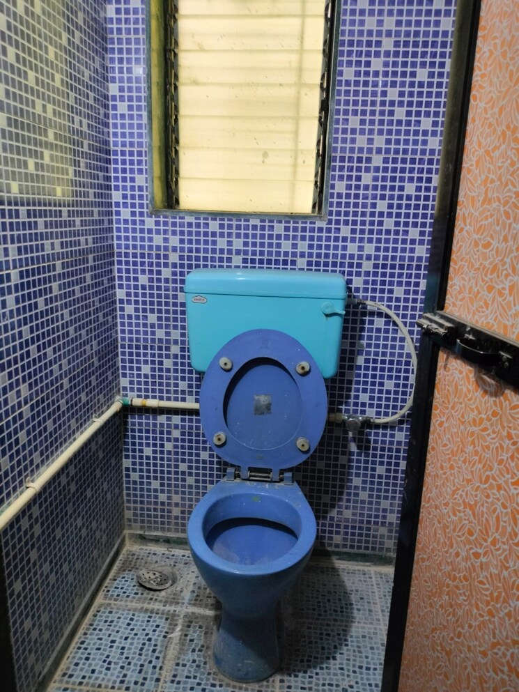 Bathroom, ashray-apartment 1 Bedroom 550 Sq.Ft. Apartment In Panchsheel Nagar Thane 9409764