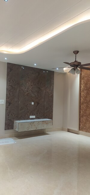 Furnished Amenities in 4 BHK Builder Floor at Parklands, Sector 85 – for Rent