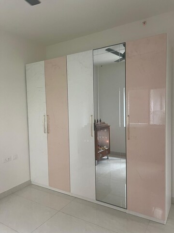 Room in 3 BHK Apartment at Prestige Beverly Hills, Kokapet – for Rent