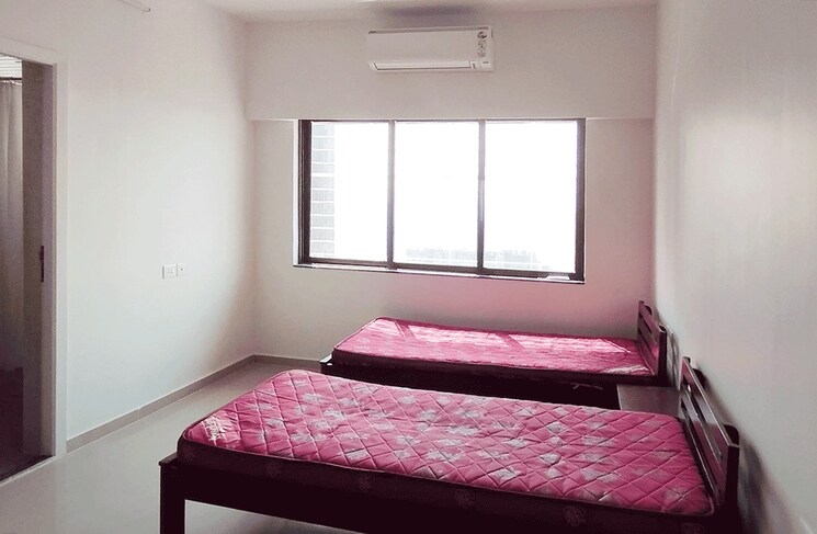Bedroom, mulund west Pg For Girls In Mulund West 9409885