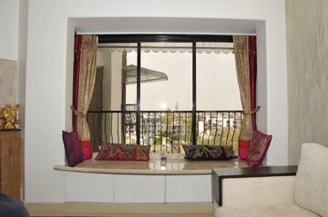 Room in 2 BHK Apartment at Qutub Towers, Qutub Vihar – for Rent