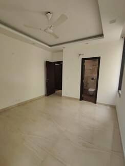 4 BHK + Servant Room Builder Floor For Sale in Chittaranjan Park