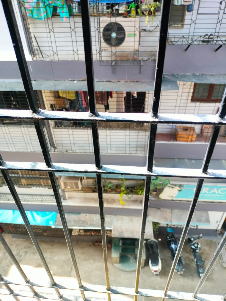 Balcony, vrindavan-chs-thane-west 1 Bedroom 545 Sq.Ft. Apartment In Vrindavan Society Thane 9410032