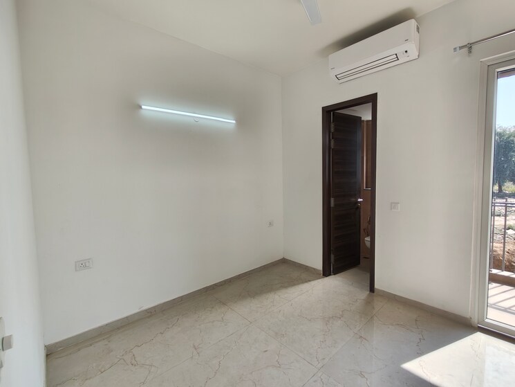 Room, smart-world-orchard 3 Bedroom 1630 Sq.Ft. Apartment In Sector 61 Gurgaon 9410428