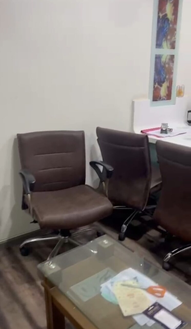 Team Area, gota Commercial Office Space 610 Sq.Ft. In Gota Ahmedabad 9410158