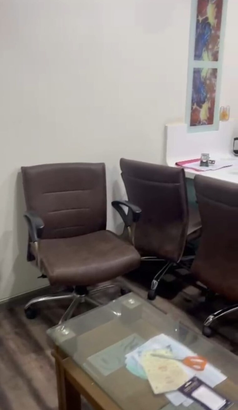 Team Area, gota Commercial Office Space 610 Sq.Ft. In Gota Ahmedabad 9410158